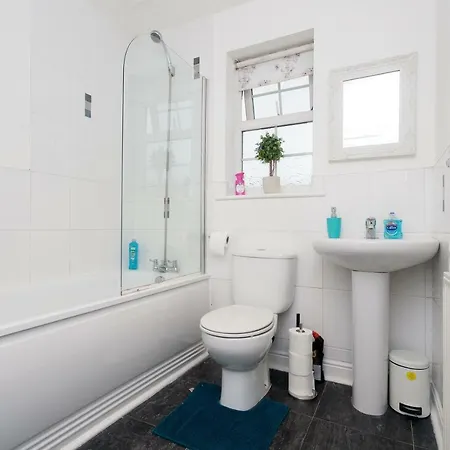 Valentino House * Leeds (West Yorkshire)